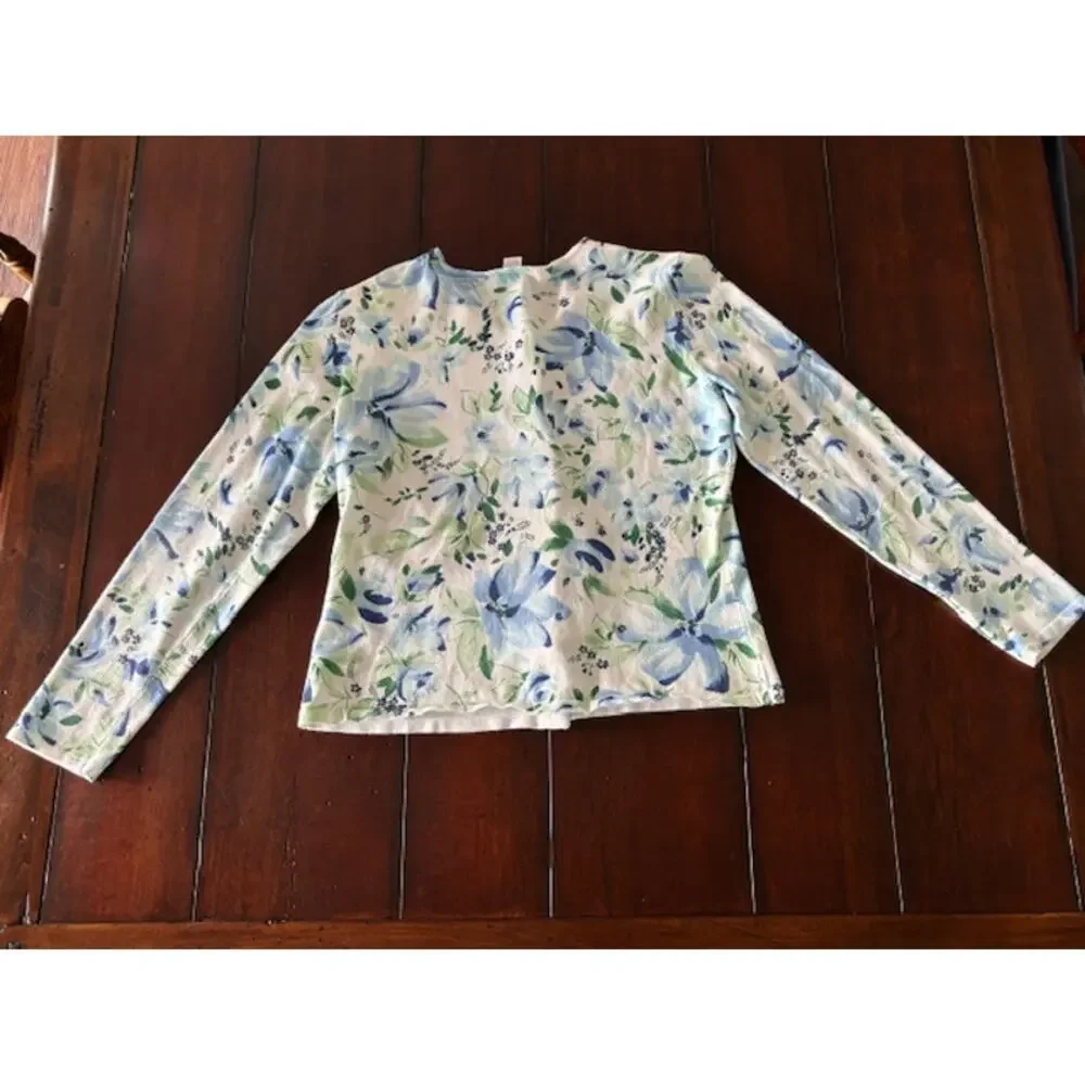 Vintage Casual Corner Size Medium Crewneck Button Front Cardigan‎ White Floral